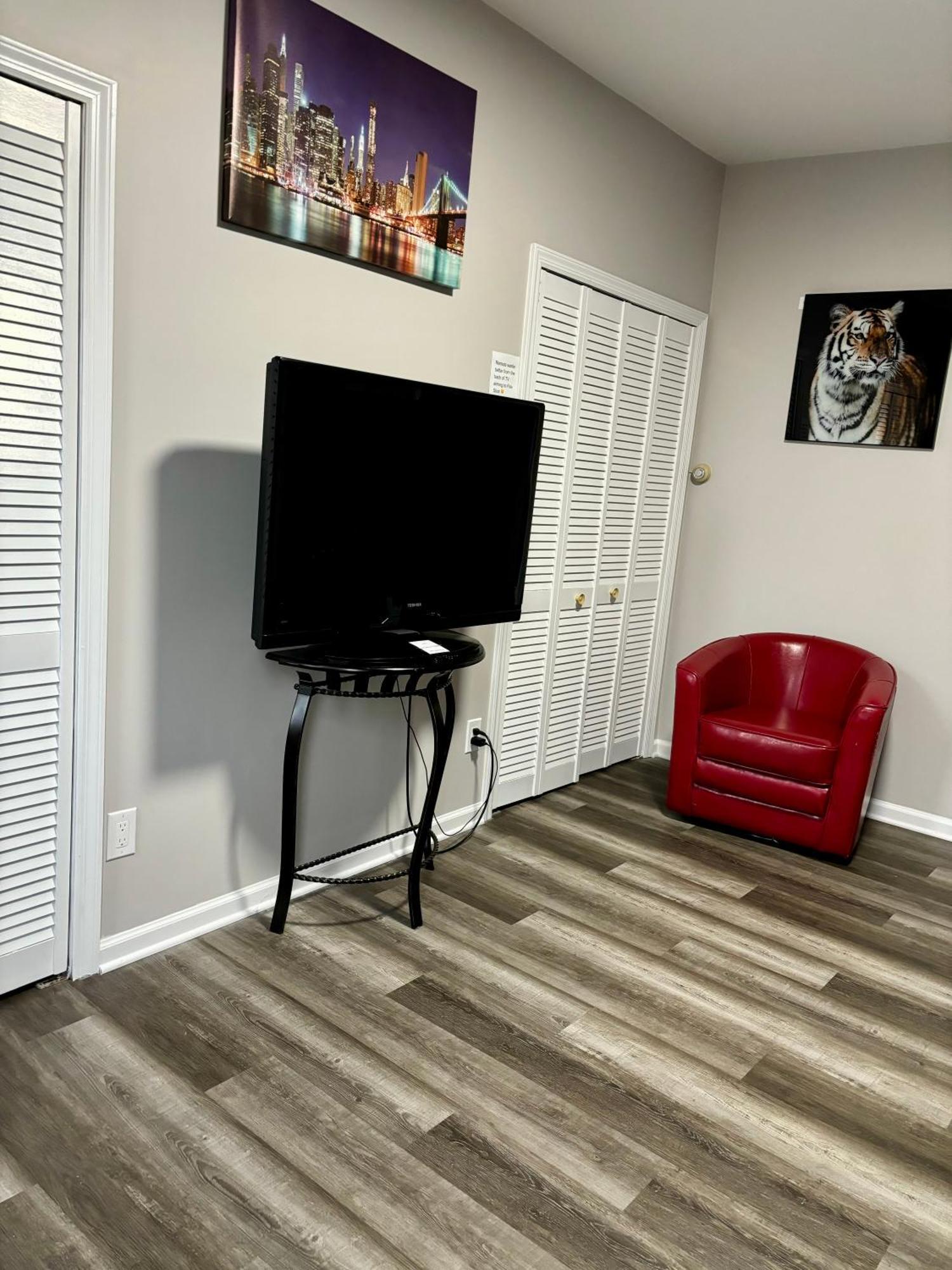 Iron Bound Gem Apartment Newark Ngoại thất bức ảnh