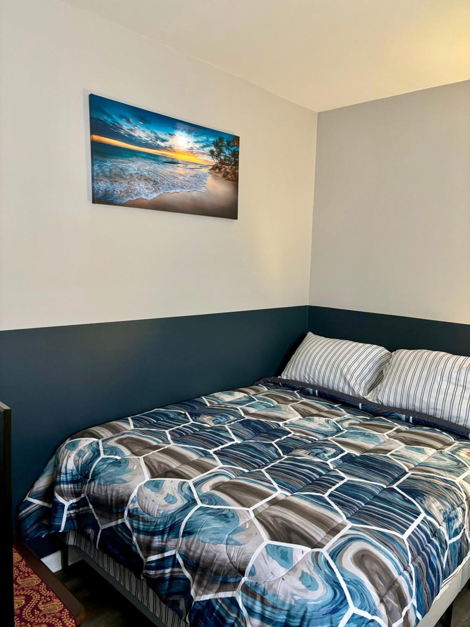 Iron Bound Gem Apartment Newark Ngoại thất bức ảnh
