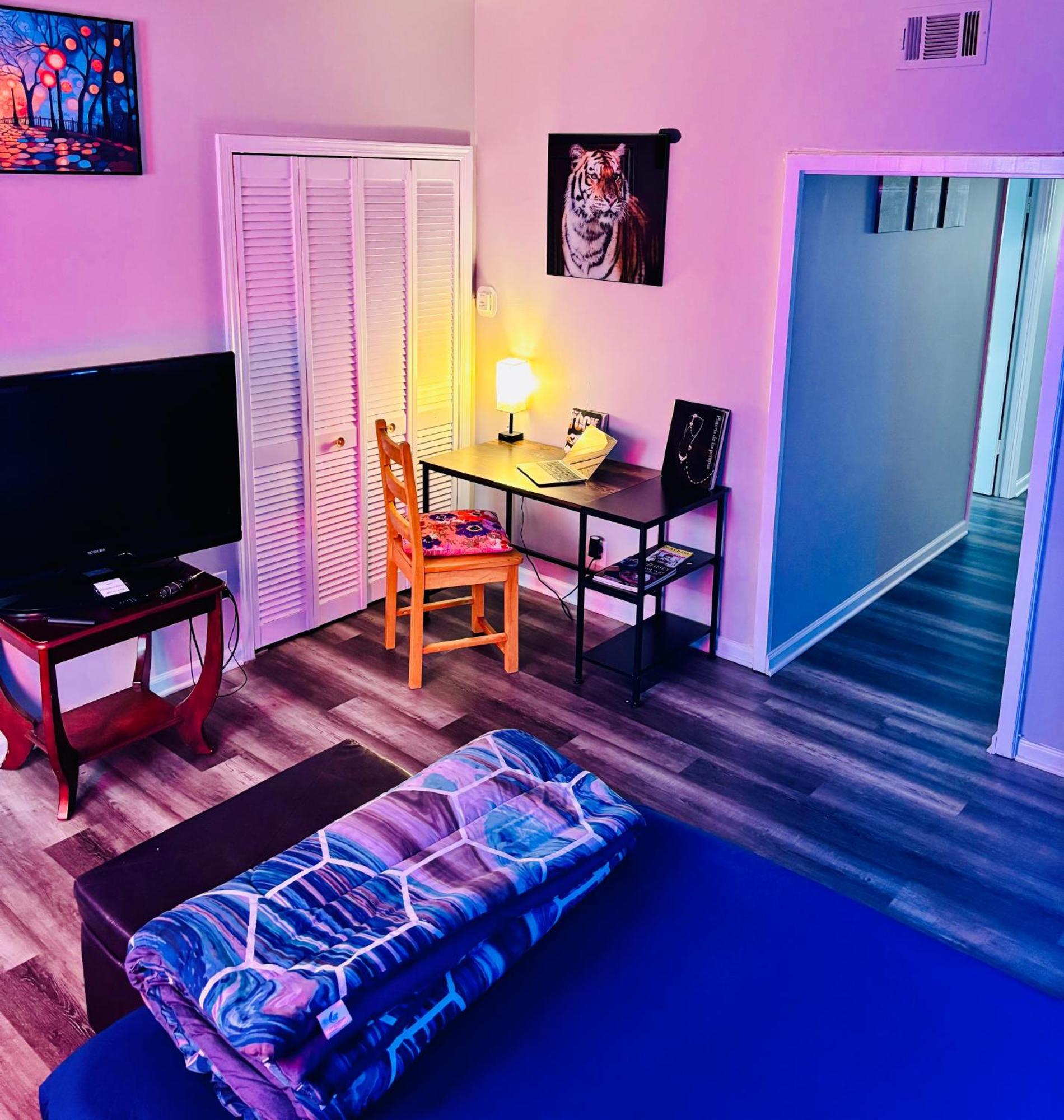 Iron Bound Gem Apartment Newark Ngoại thất bức ảnh
